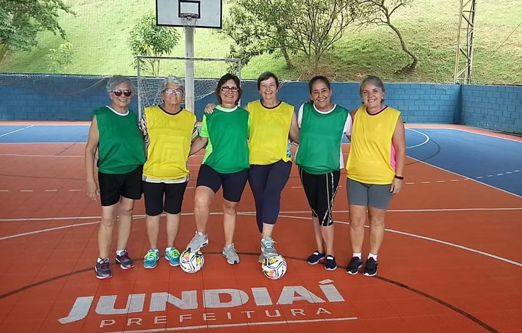 Info-biorhythm thedotgood walking football brazil lead picture